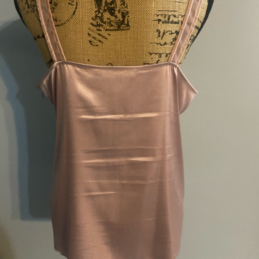 White House Black Market Shimmering Sequin Cami - Pink - Picture 4 of 9